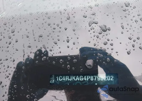 2023 Jeep Grand Cherokee L Laredo 4X4 from USA, damaged, VIN 1C4RJKAG4P8790202